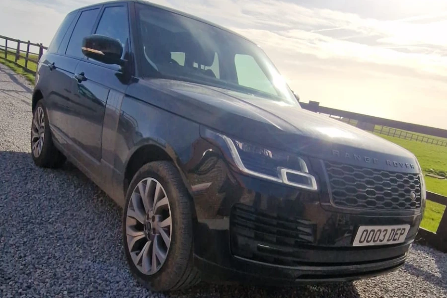 Black Range Rover before paint restoration treatment by Hydrowax